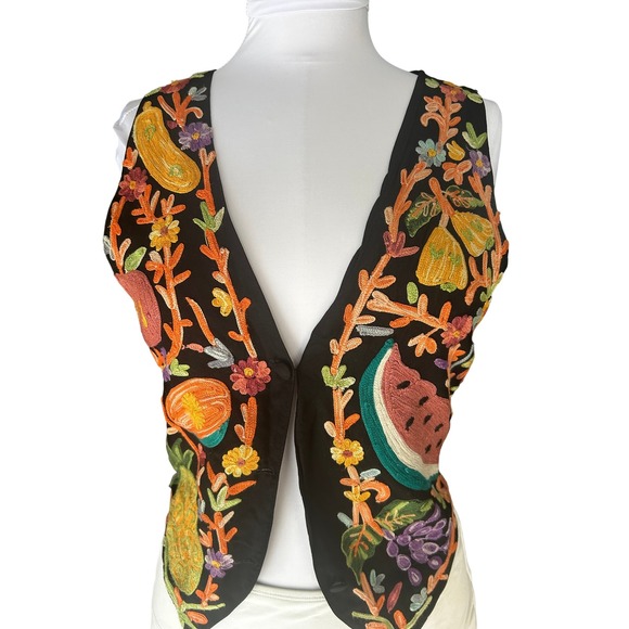 HYPE Black Fruit & Floral Embroidered Sleeveless Vest Top Women's Grandma core S - Picture 2 of 10